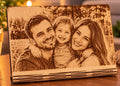 Personalisiertes Fotobild auf Holz – Lasergravur mit Aufsteller